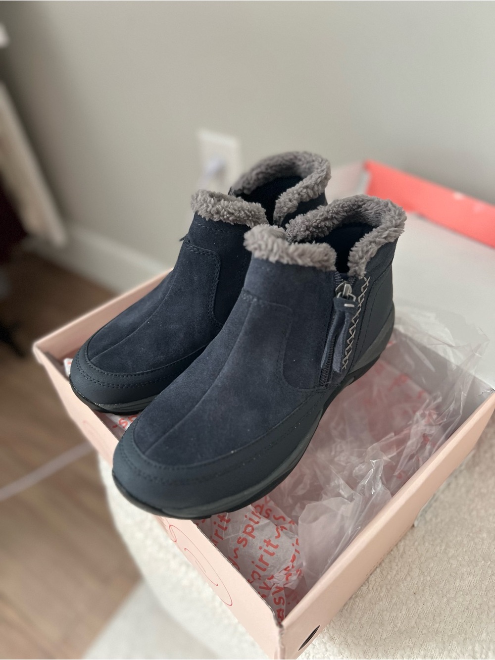 Easy spirit NIB sz 7 Women's Navy Faux-Shearling Winter Ankle Boots